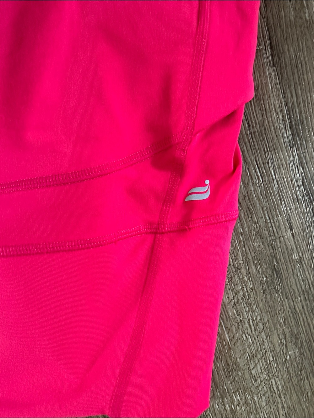 Fabletics Hot Pink High-Rise Cropped Leggings- Plus Size 1X Like New - Picture 3 of 4